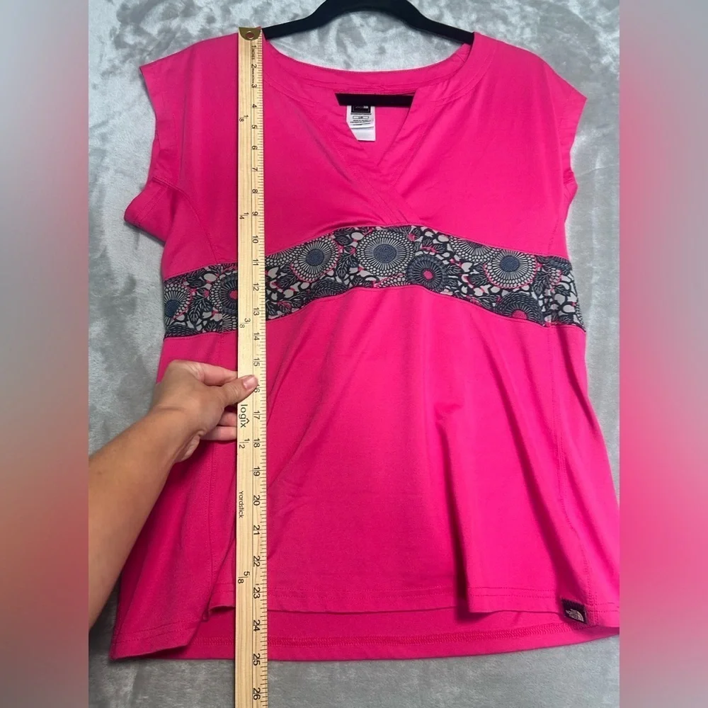 North Face Vapor Wick Cap Sleeve Athletic Top Women’s Large Pink Floral - Picture 8 of 8